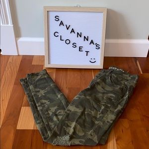 American eagle camo jeans